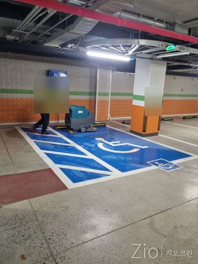 지하주차장 바닥 기계 세척