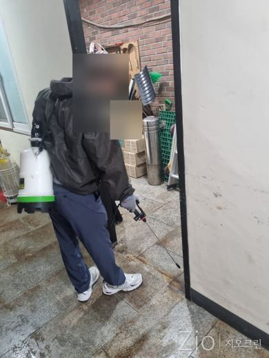 창고 바닥 소독 방역
