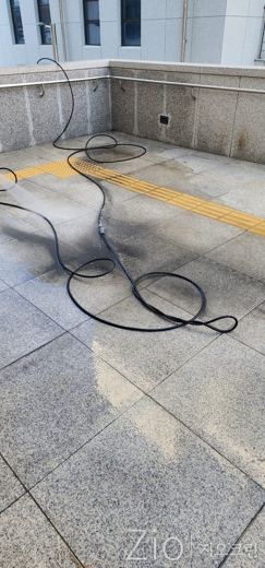 외부 광장 바닥 세척